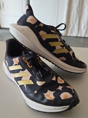 Adidas X Marimekko Size 4 Sneakers